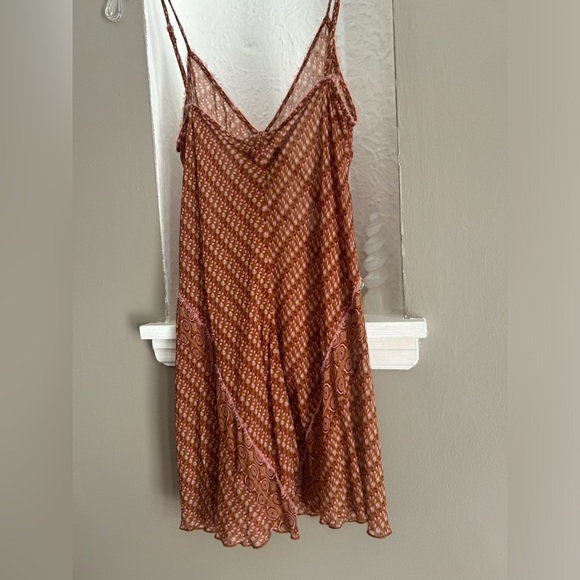 Guess Camisole Tank Top - Picture 7 of 10